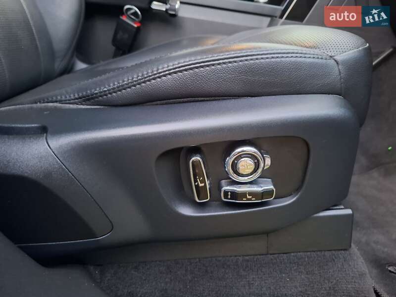 Позашляховик / Кросовер Land Rover Discovery 2019 в Івано-Франківську