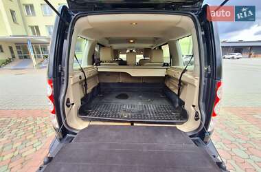 Позашляховик / Кросовер Land Rover Discovery 2011 в 