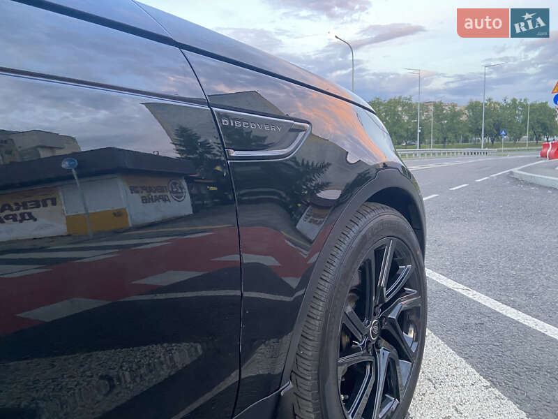 Позашляховик / Кросовер Land Rover Discovery 2017 в Києві
