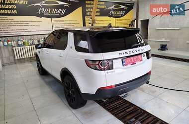 Позашляховик / Кросовер Land Rover Discovery 2015 в 