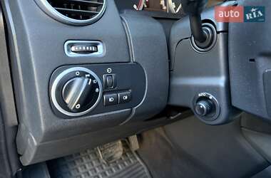 Позашляховик / Кросовер Land Rover Discovery 2010 в 