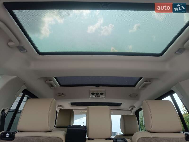 Позашляховик / Кросовер Land Rover Discovery 2016 в Києві