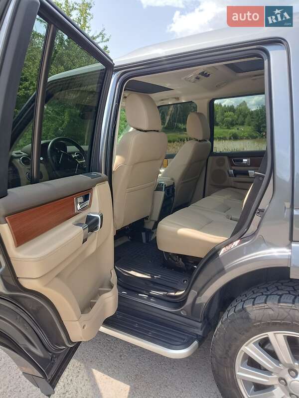 Позашляховик / Кросовер Land Rover Discovery 2016 в Києві