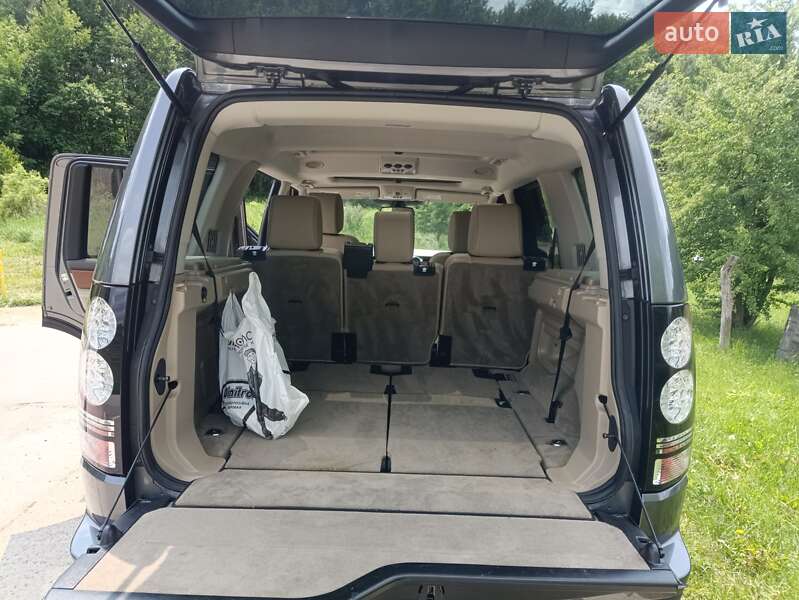 Позашляховик / Кросовер Land Rover Discovery 2016 в Києві