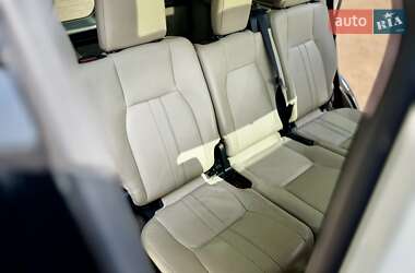 Позашляховик / Кросовер Land Rover Discovery 2015 в 