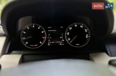 Позашляховик / Кросовер Land Rover Discovery 2015 в 