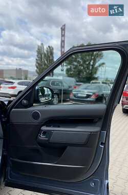 Внедорожник / Кроссовер Land Rover Discovery 2018 в 