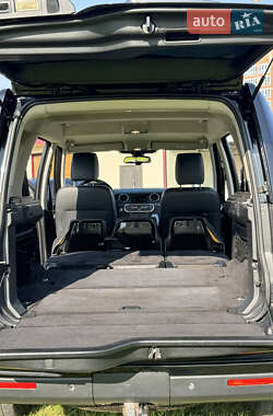 Внедорожник / Кроссовер Land Rover Discovery 2015 в 