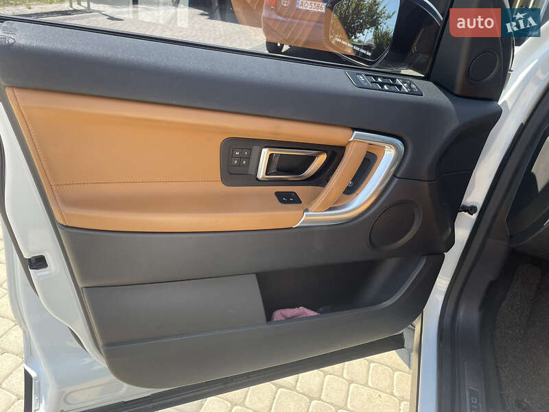 Позашляховик / Кросовер Land Rover Discovery 2017 в Мукачевому