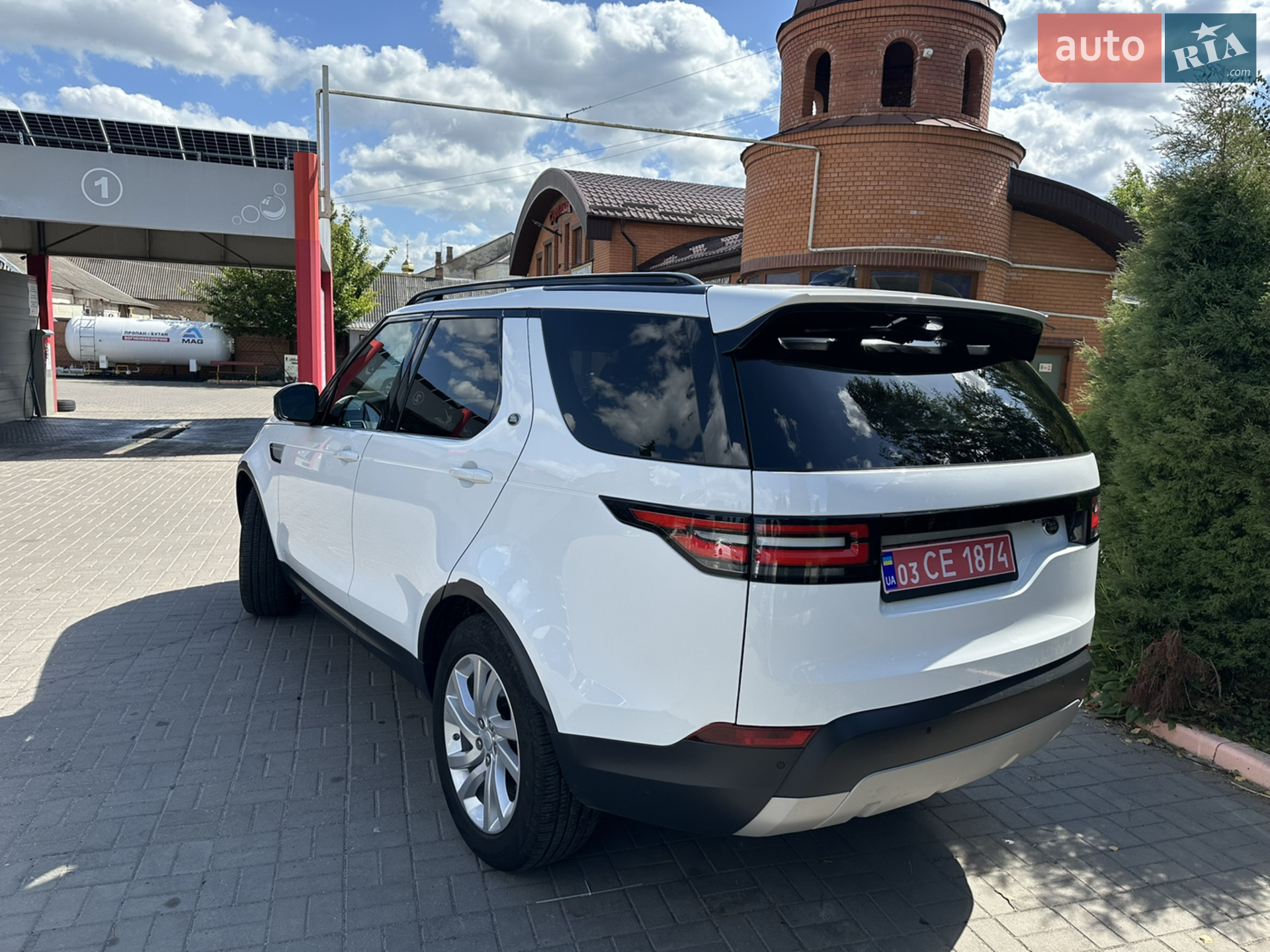 2018 Land Rover Discovery - мініатюра 14