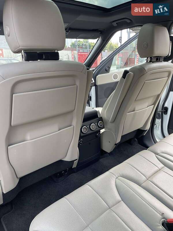 Внедорожник / Кроссовер Land Rover Discovery 2018 в Киеве