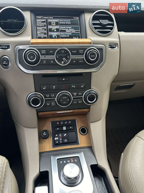 Внедорожник / Кроссовер Land Rover Discovery 2014 в Киеве