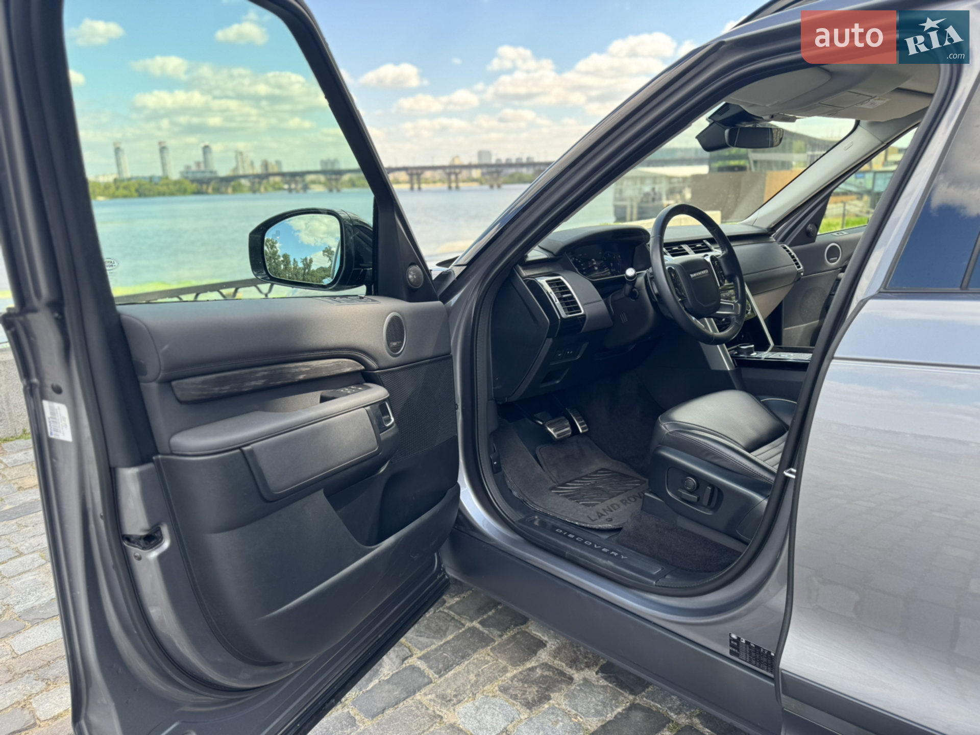 2020 Land Rover Discovery - мініатюра 34