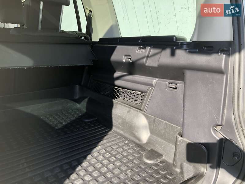 Внедорожник / Кроссовер Land Rover Discovery 2016 в Киеве