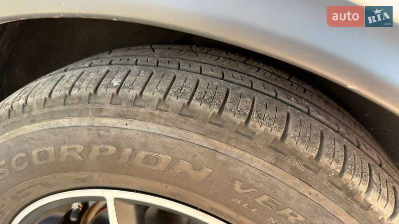 Позашляховик / Кросовер Land Rover Discovery 2018 в Дніпрі