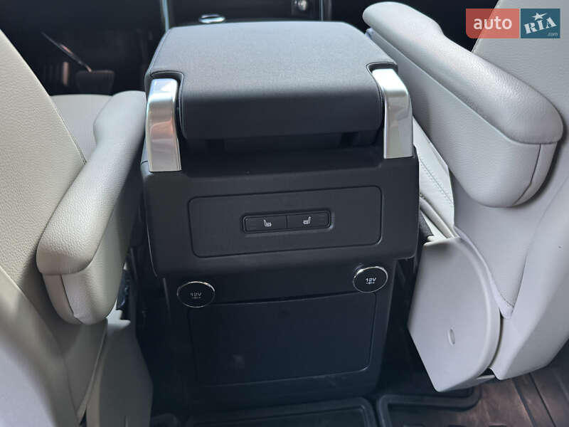 Внедорожник / Кроссовер Land Rover Discovery 2019 в Киеве фото 32 Внедорожник / Кроссовер Land Rover Discovery 2019 в Киеве