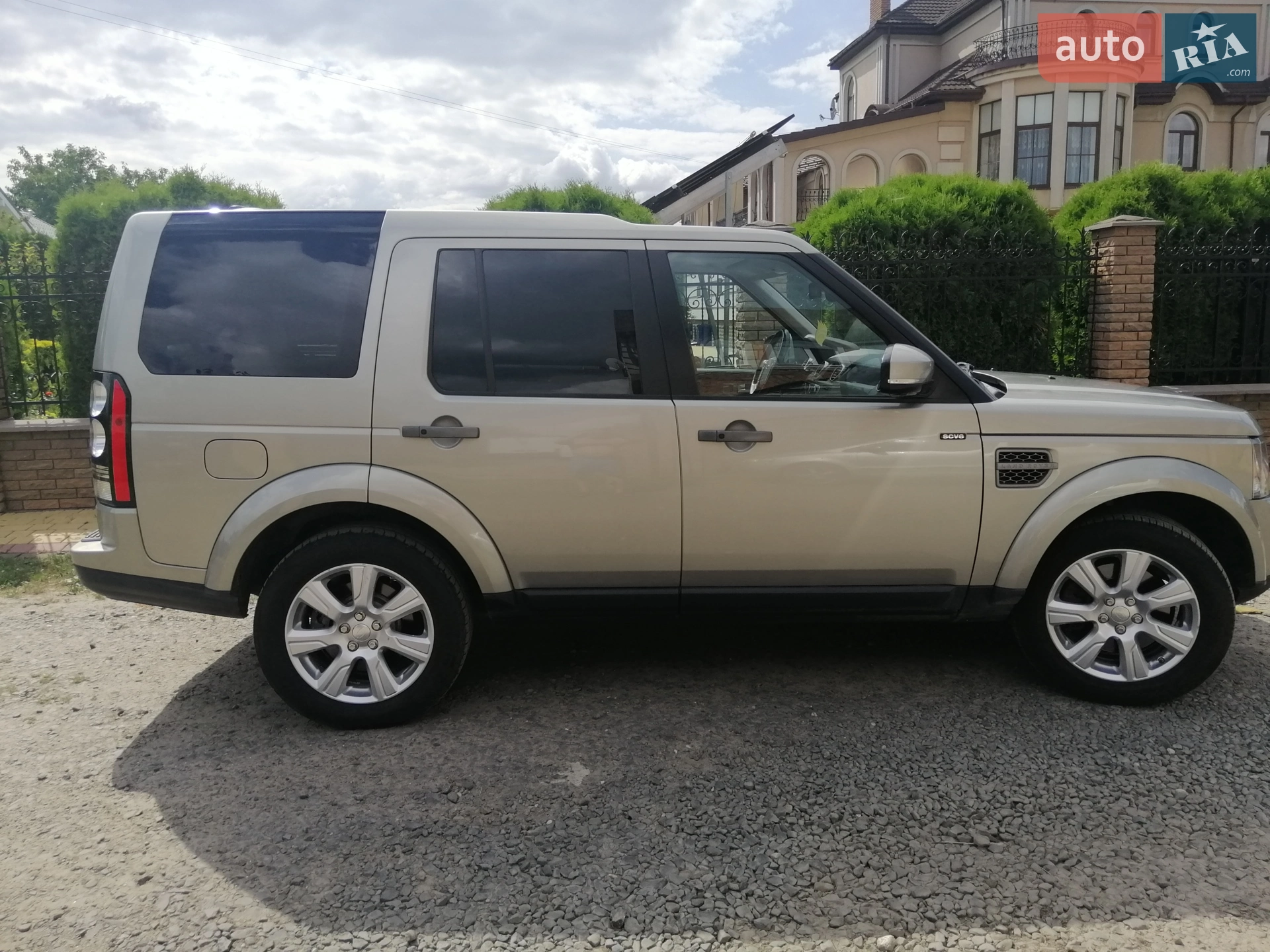 2014 Land Rover Discovery - мініатюра 15