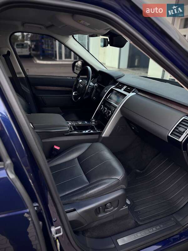 Внедорожник / Кроссовер Land Rover Discovery 2018 в Киеве