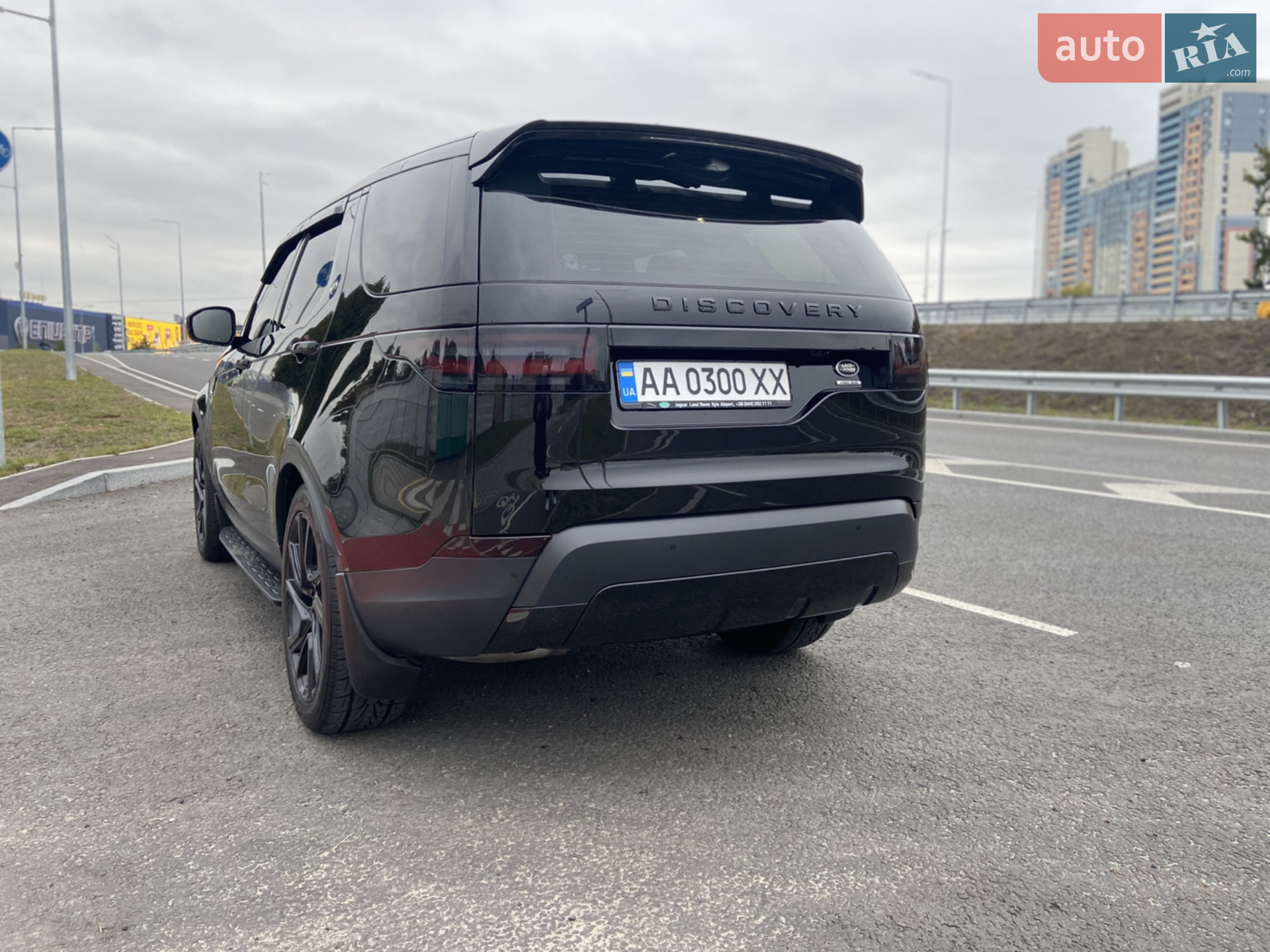 2017 Land Rover Discovery - мініатюра 47