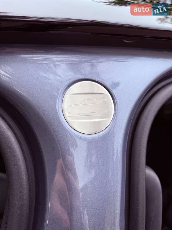 Позашляховик / Кросовер Land Rover Discovery 2019 в Києві