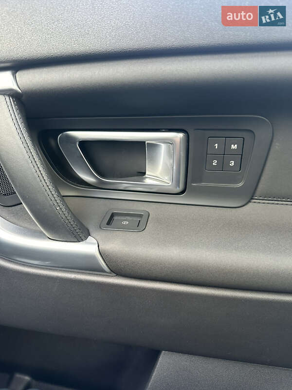 Позашляховик / Кросовер Land Rover Discovery 2019 в Києві