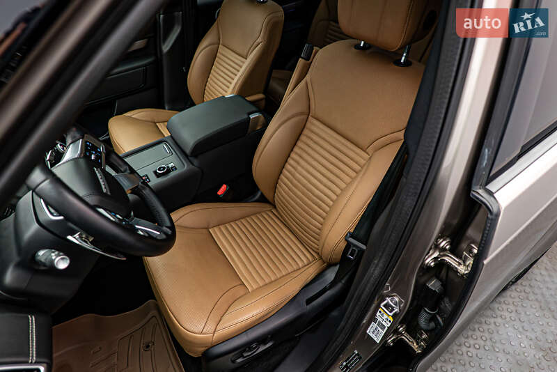 Позашляховик / Кросовер Land Rover Discovery 2023 в Києві фото 11 Позашляховик / Кросовер Land Rover Discovery 2023 в Києві