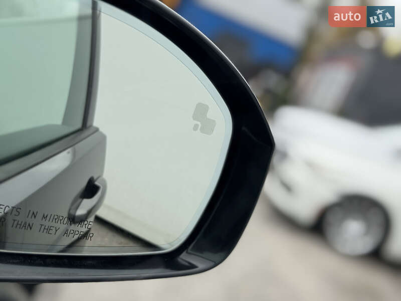 Внедорожник / Кроссовер Land Rover Discovery 2017 в Львове фото 50 Внедорожник / Кроссовер Land Rover Discovery 2017 в Львове