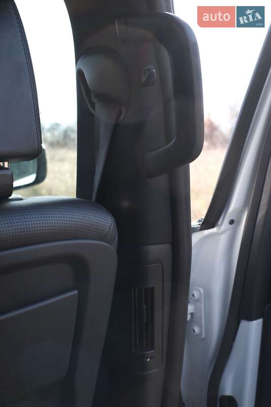 Внедорожник / Кроссовер Land Rover Discovery 2018 в Виннице