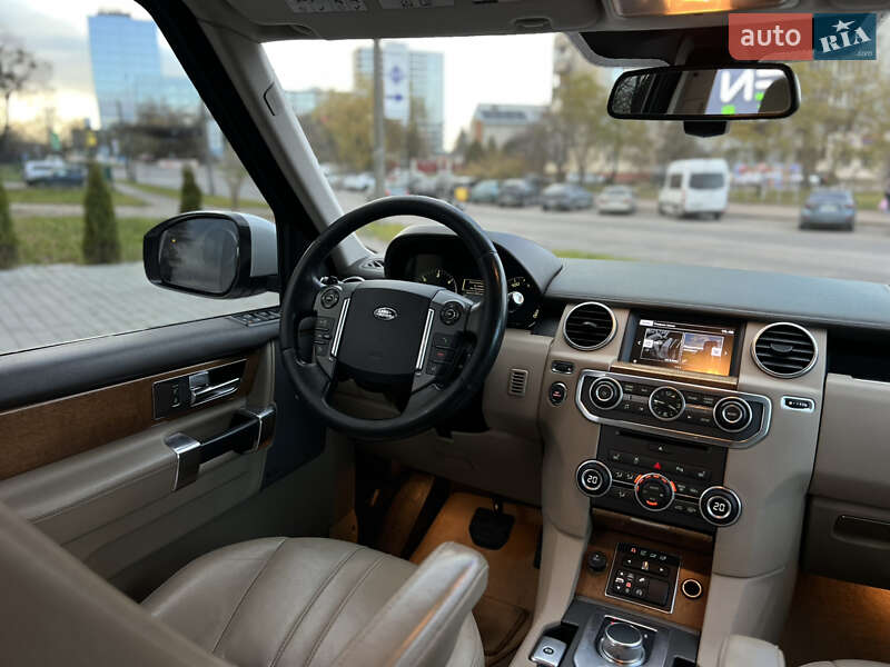 Внедорожник / Кроссовер Land Rover Discovery 2016 в Львове