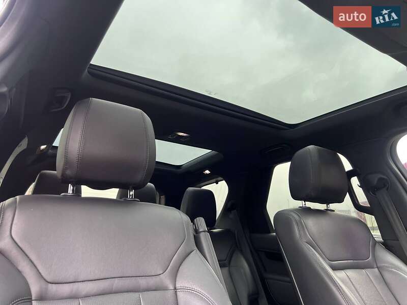 Внедорожник / Кроссовер Land Rover Discovery 2018 в Киеве