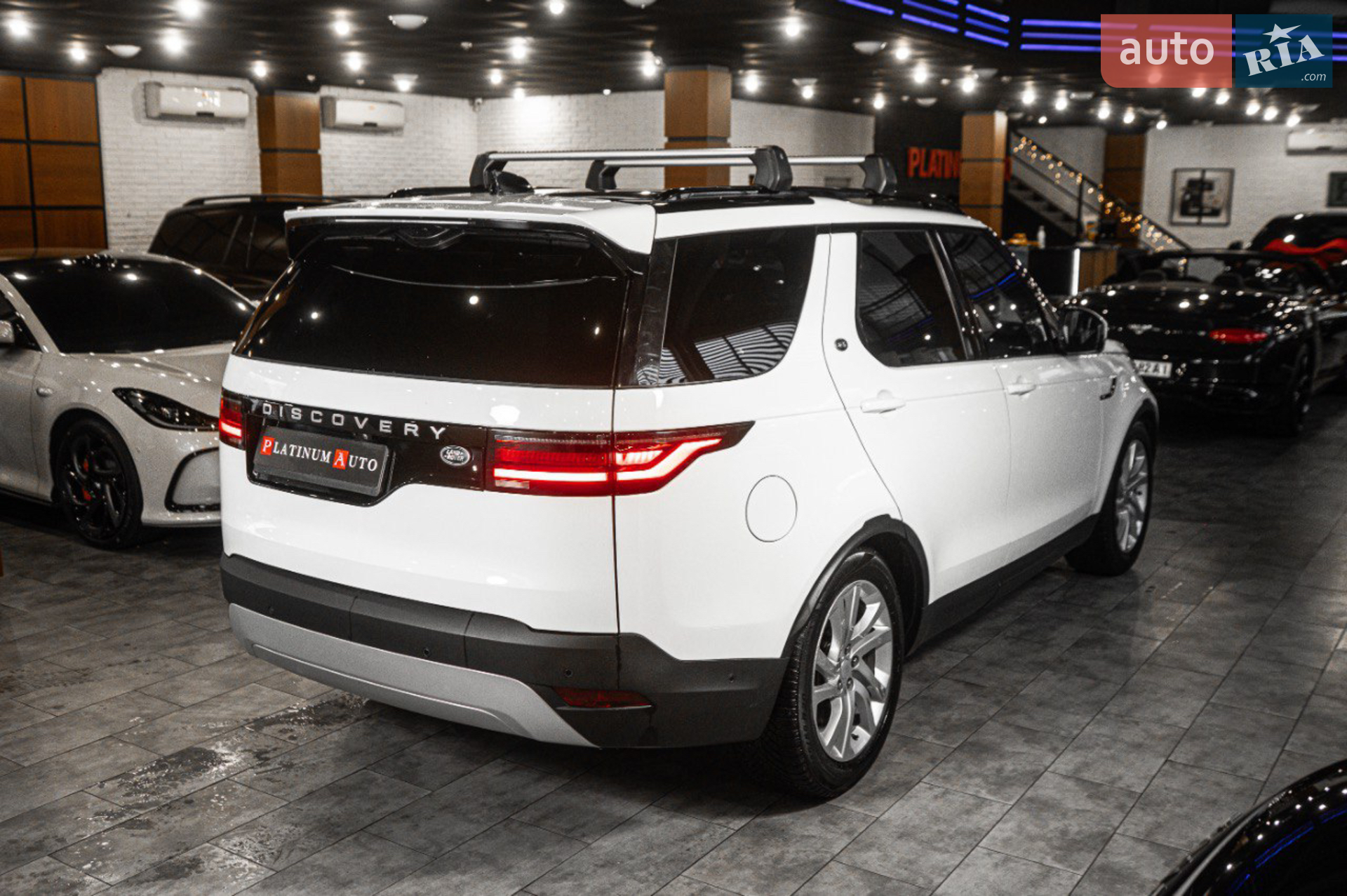 2023 Land Rover Discovery - мініатюра 5