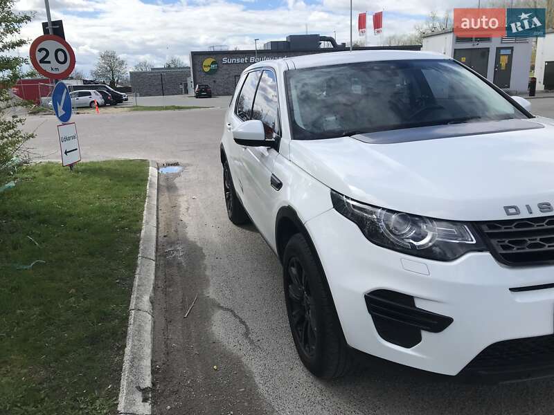 Внедорожник / Кроссовер Land Rover Discovery 2014 в Черновцах