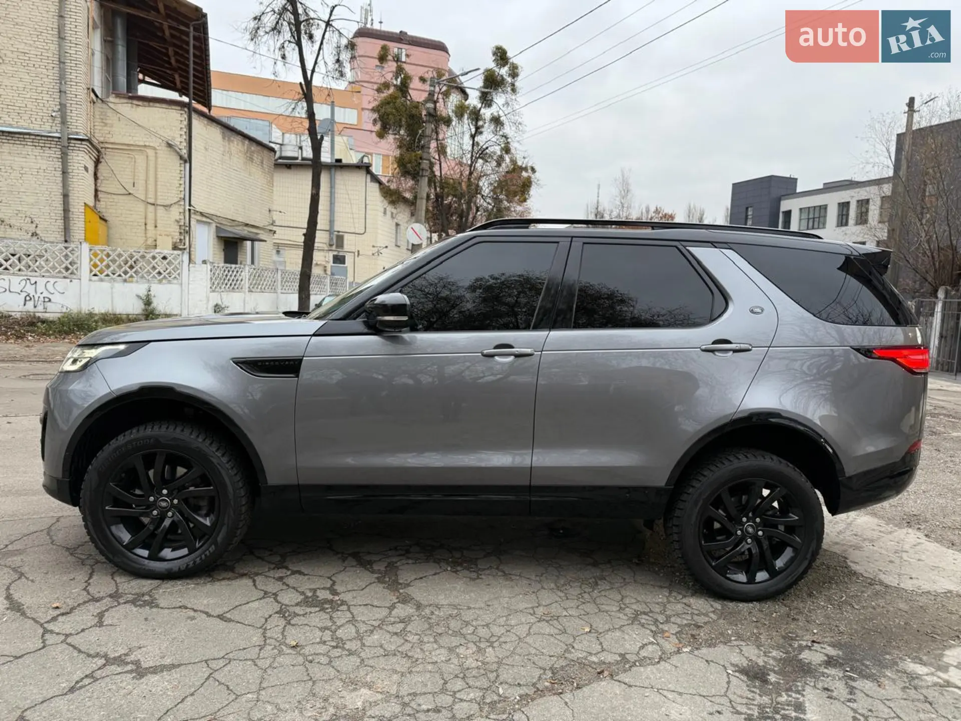 2020 Land Rover Discovery - мініатюра 8