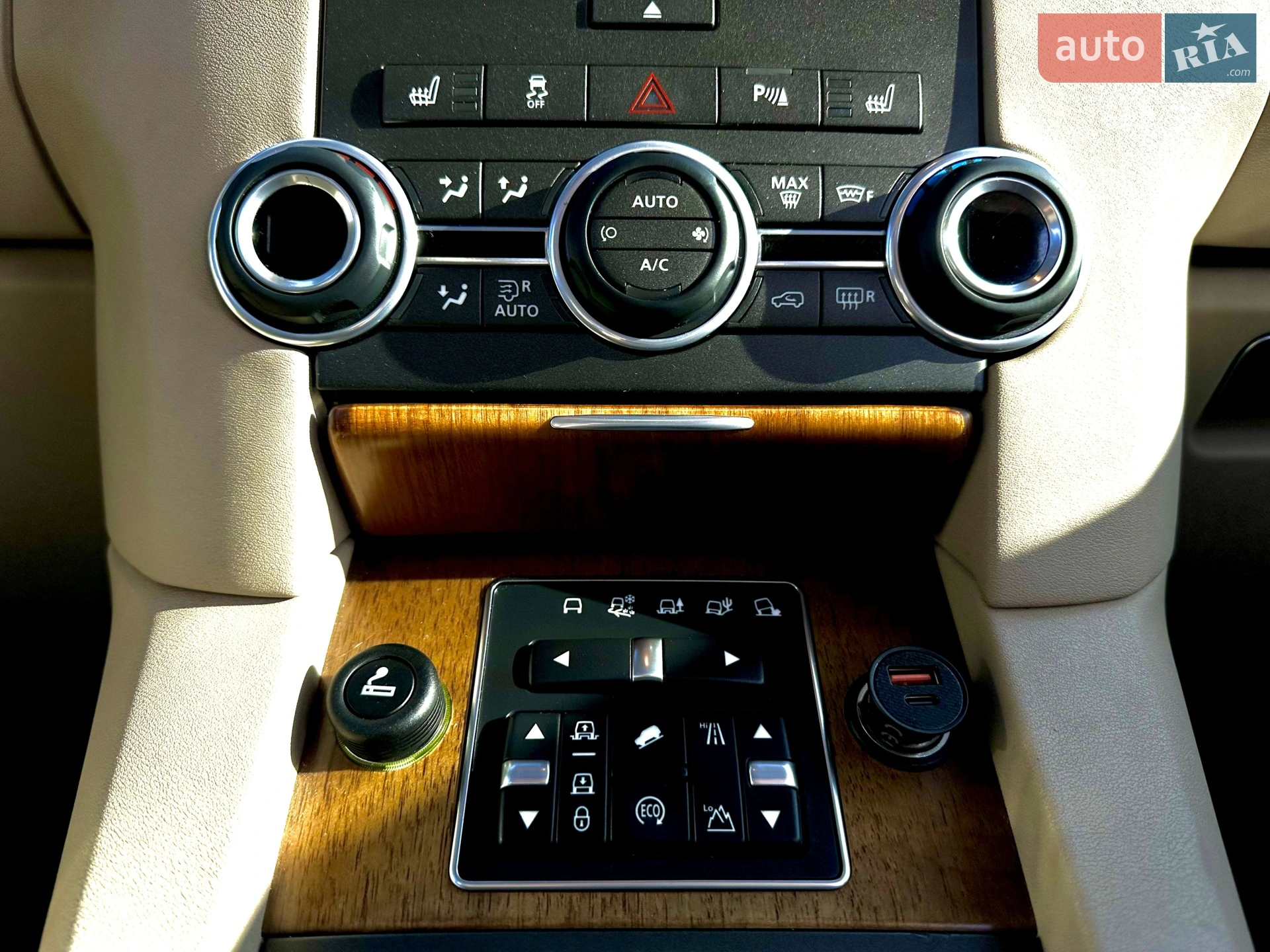 2015 Land Rover Discovery - мініатюра 10