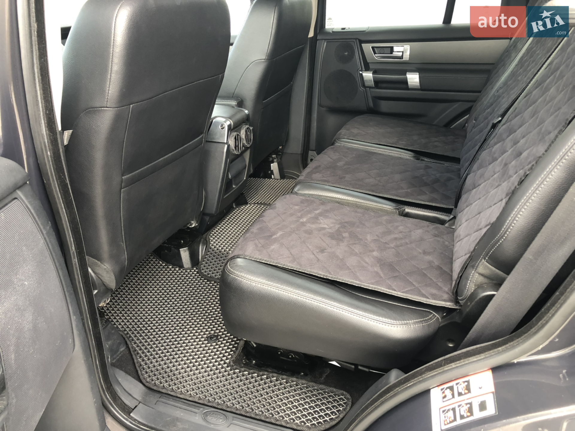 2015 Land Rover Discovery - мініатюра 14