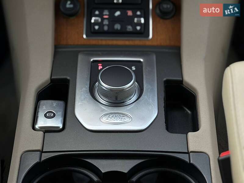 Внедорожник / Кроссовер Land Rover Discovery 2015 в Кривом Роге