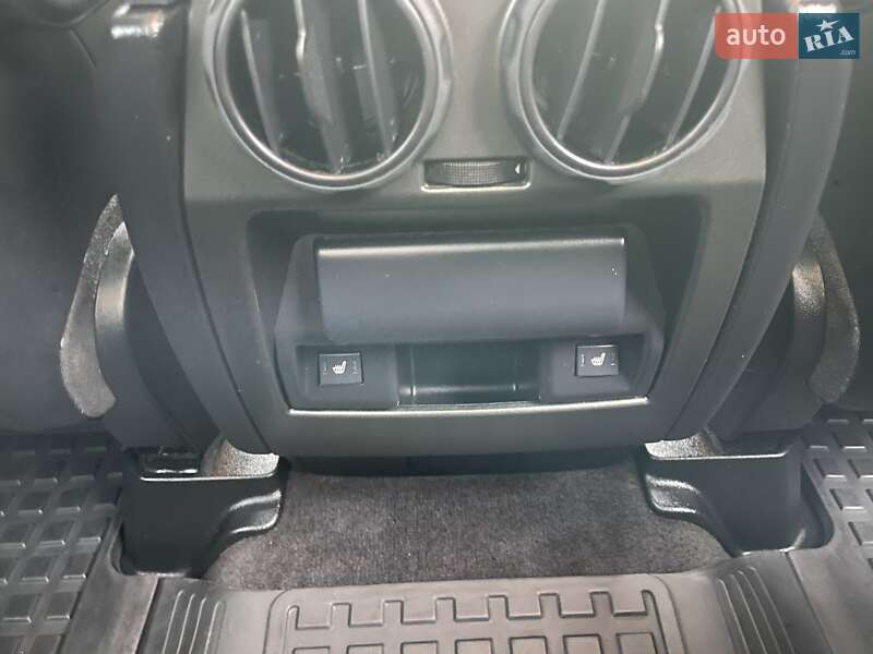 Внедорожник / Кроссовер Land Rover Discovery 2012 в Киеве