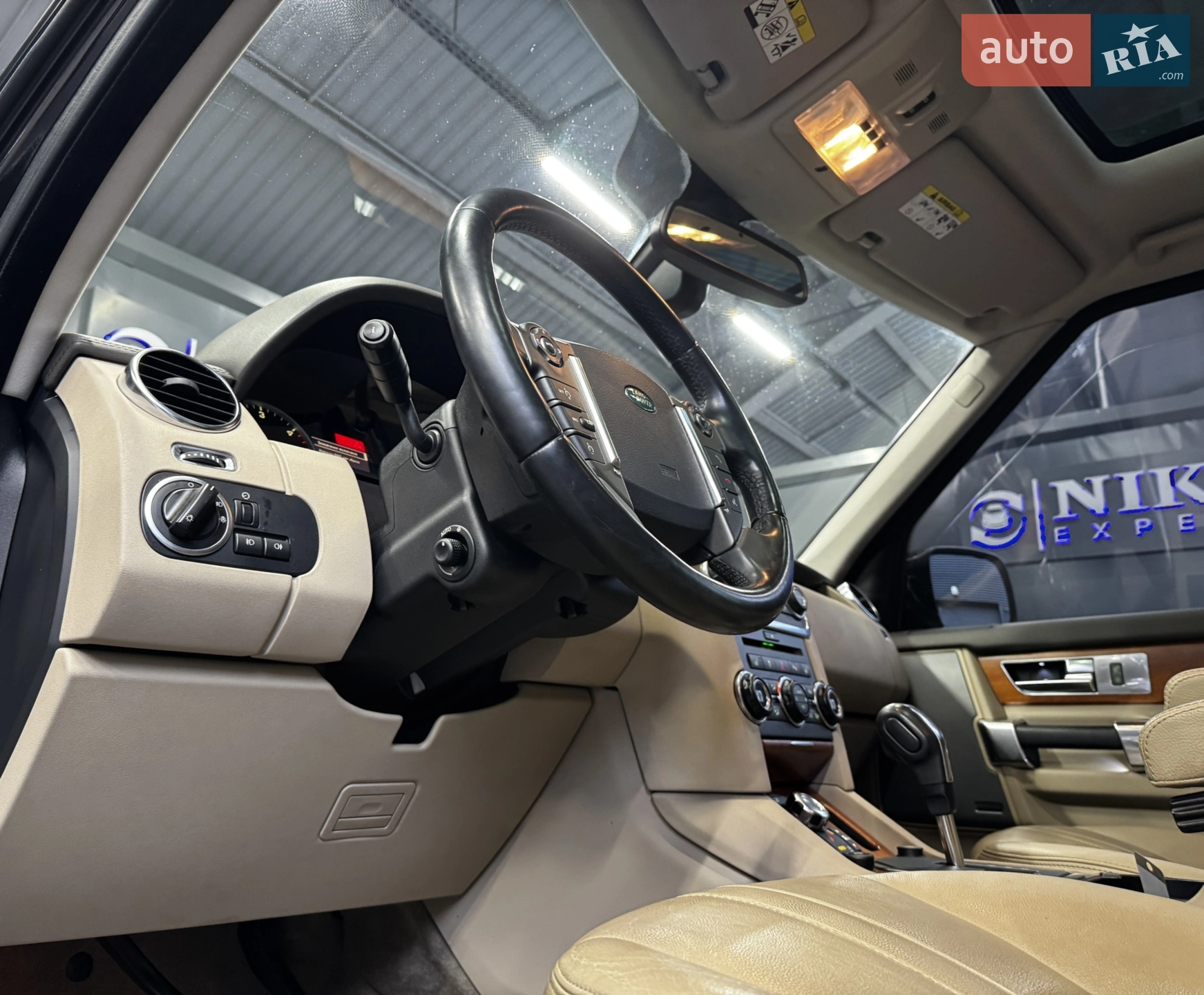 2011 Land Rover Discovery - мініатюра 25