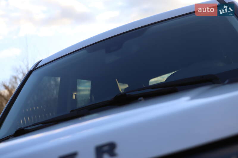 Внедорожник / Кроссовер Land Rover Discovery 2016 в Дрогобыче