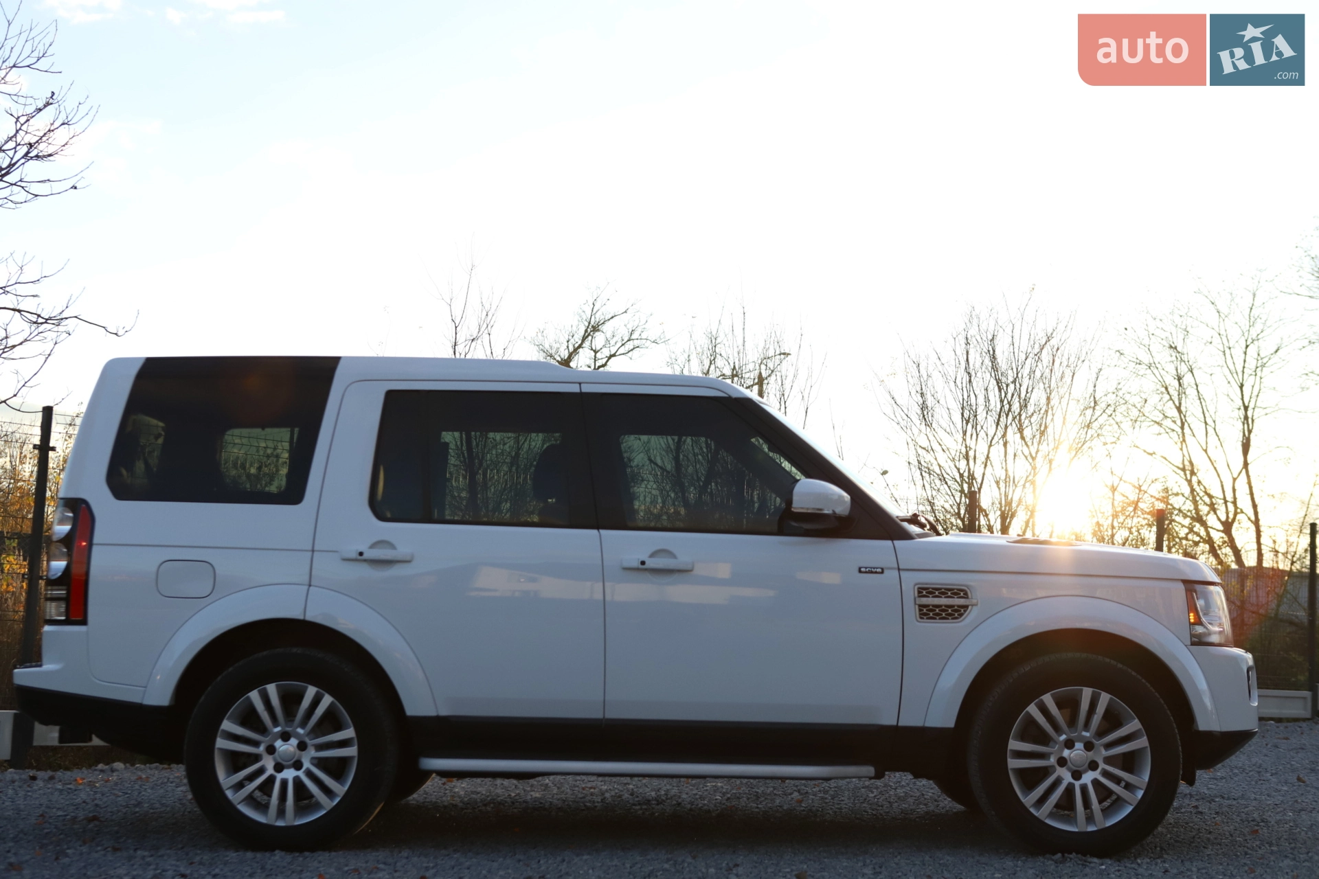 2015 Land Rover Discovery - мініатюра 12