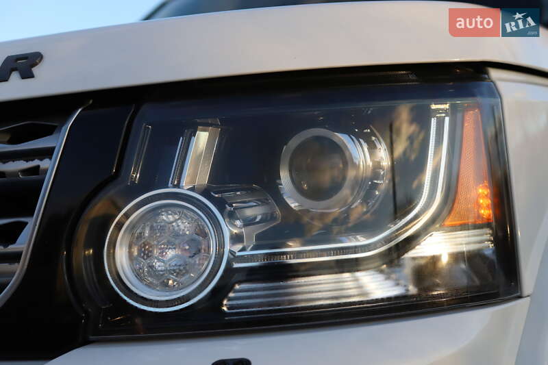 Внедорожник / Кроссовер Land Rover Discovery 2016 в Дрогобыче