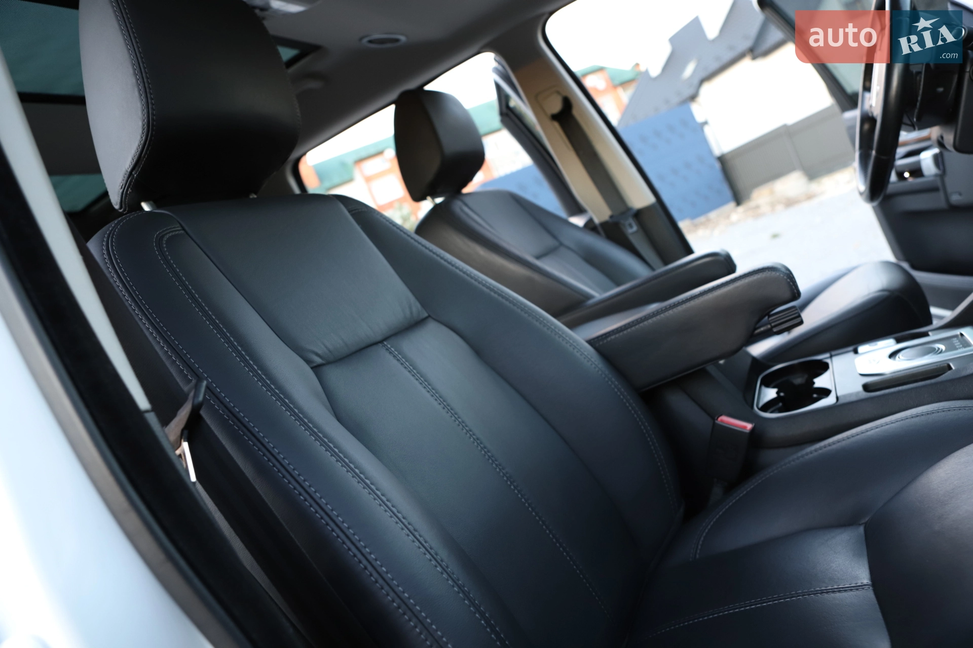 2015 Land Rover Discovery - мініатюра 78
