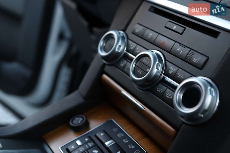 Внедорожник / Кроссовер Land Rover Discovery 2016 в Дрогобыче