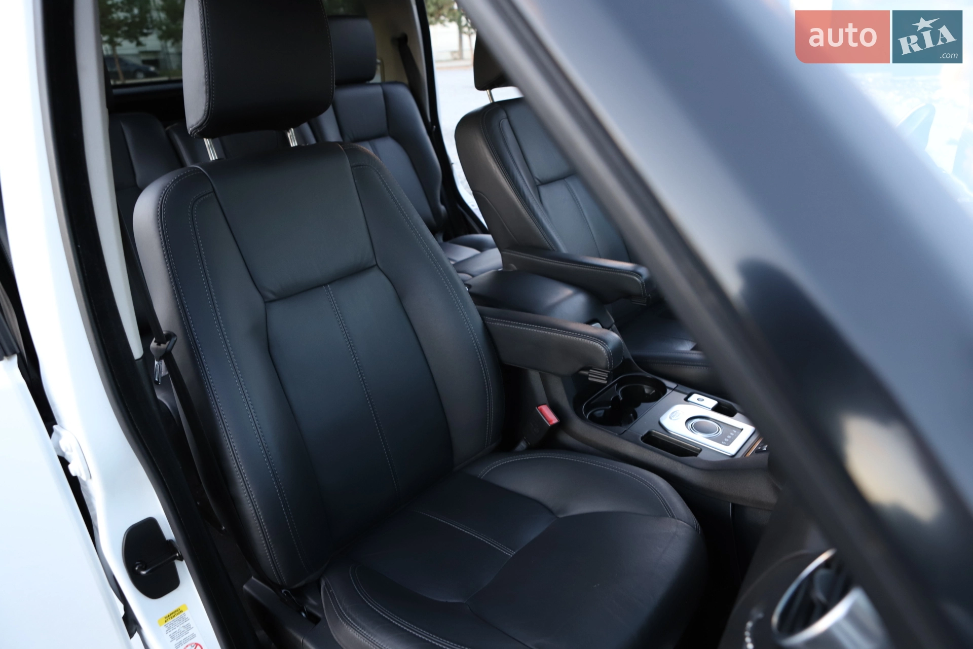 2015 Land Rover Discovery - мініатюра 88