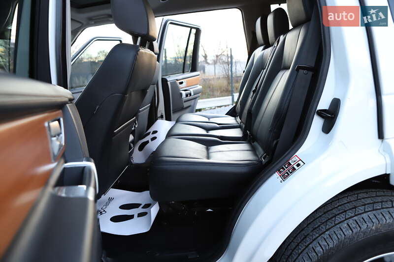 Внедорожник / Кроссовер Land Rover Discovery 2016 в Дрогобыче