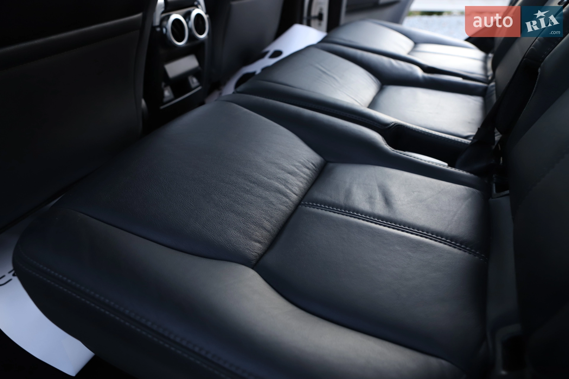 2015 Land Rover Discovery - мініатюра 95