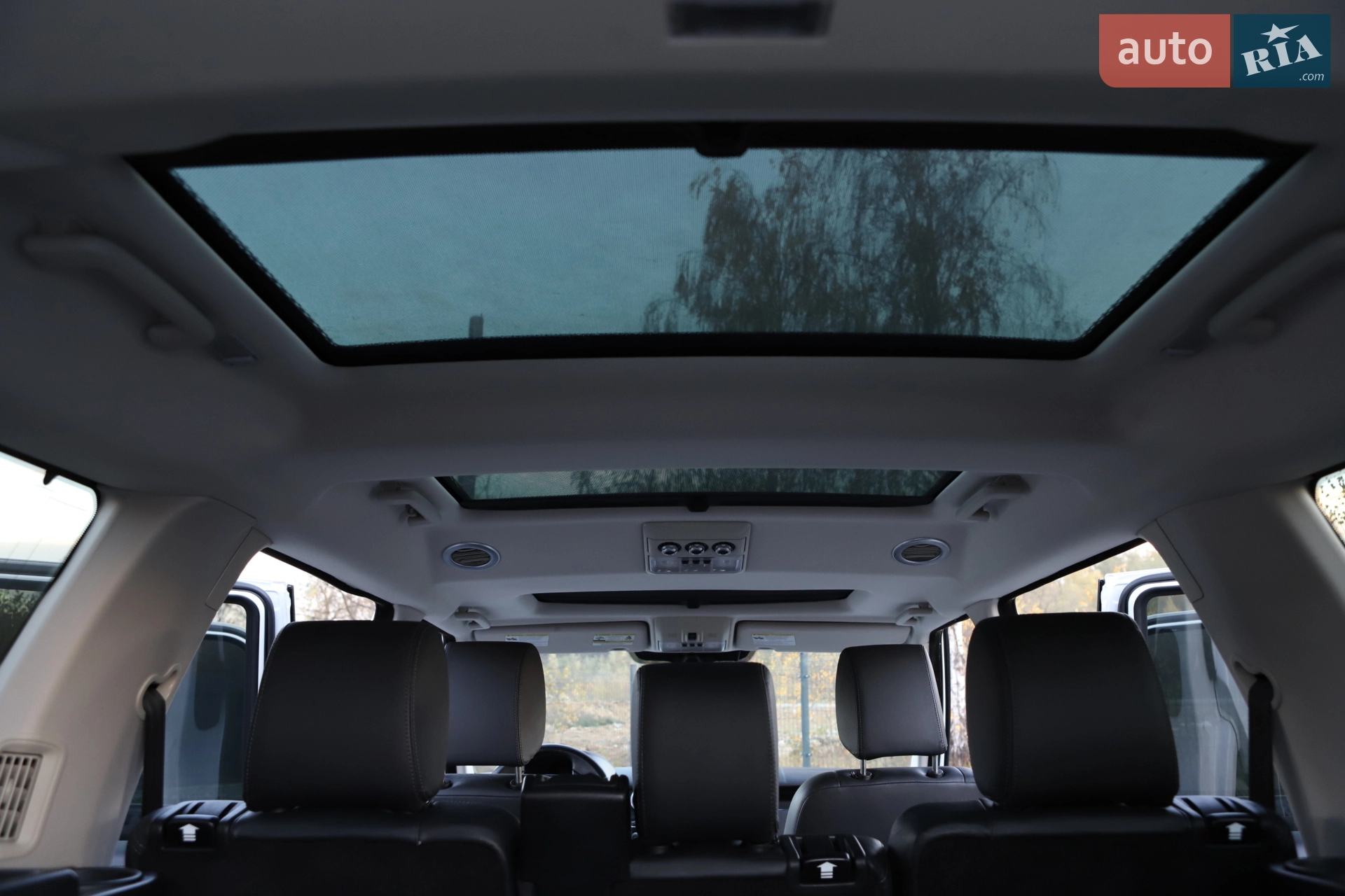 2015 Land Rover Discovery - мініатюра 100