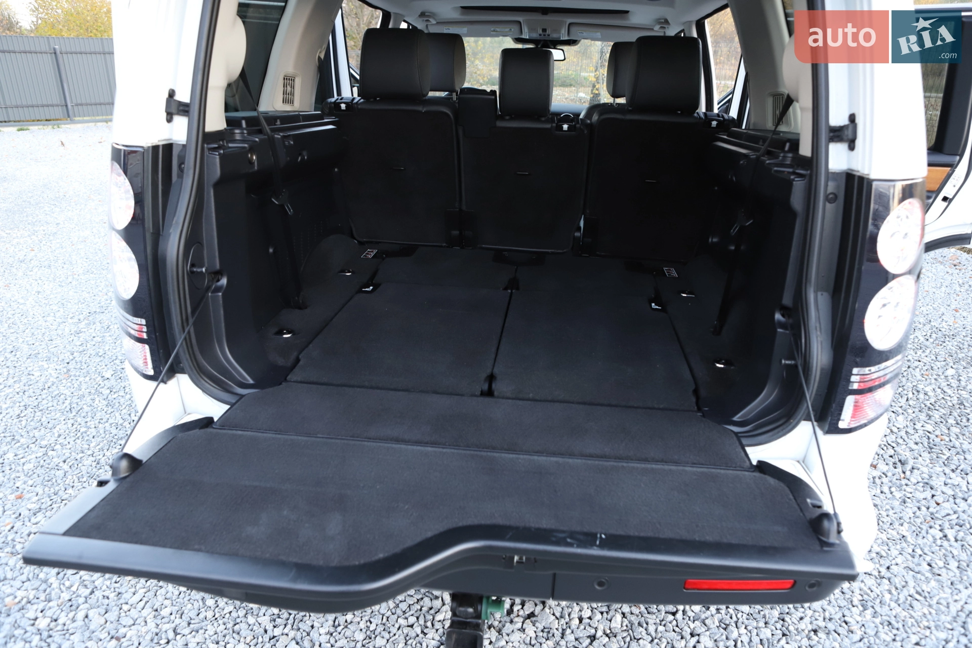 2015 Land Rover Discovery - мініатюра 101
