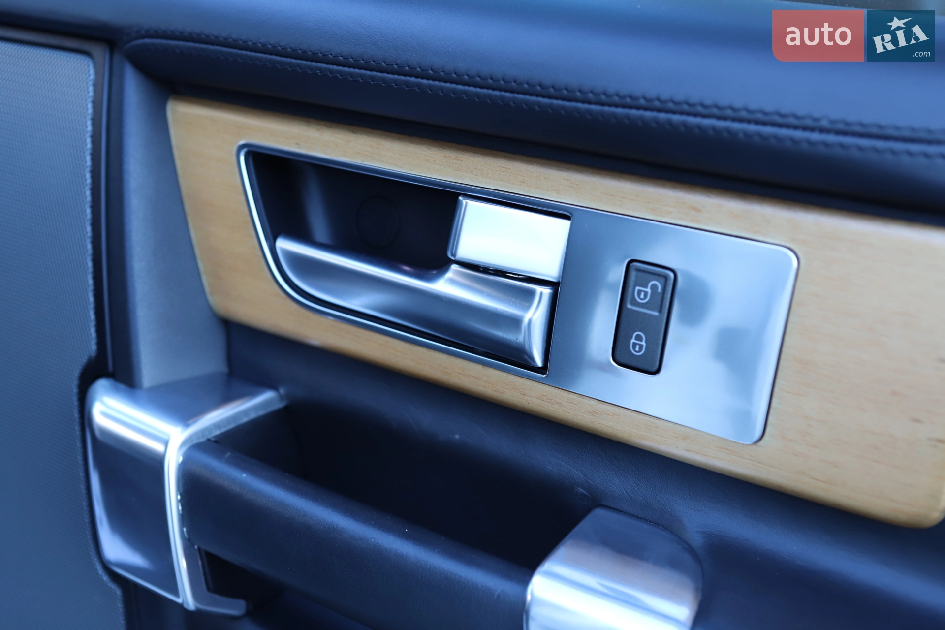 2015 Land Rover Discovery - мініатюра 106