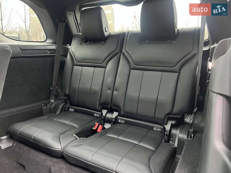 Внедорожник / Кроссовер Land Rover Discovery 2017 в Киеве